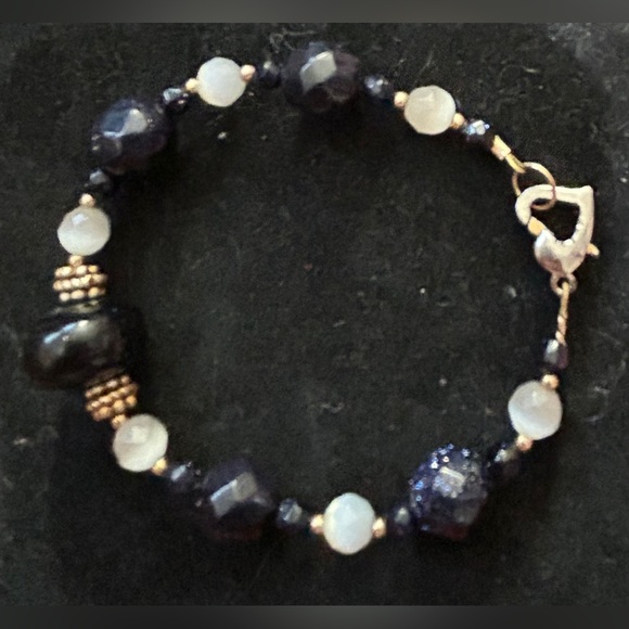 Avon and black beaded bracelet trio - Picture 2 of 4